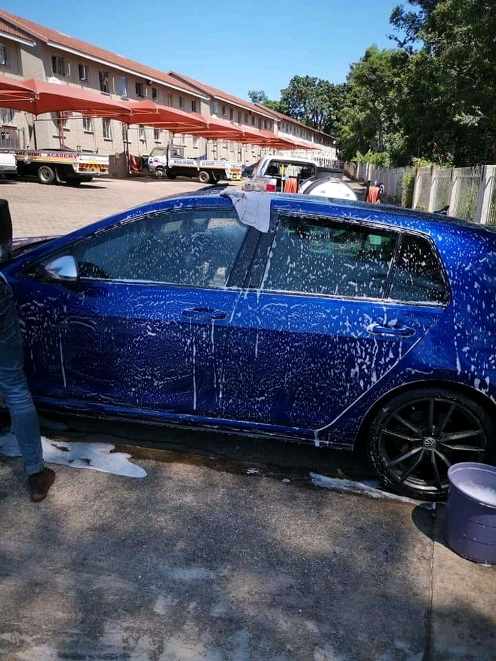 Mobile Car Wash - Photo 3